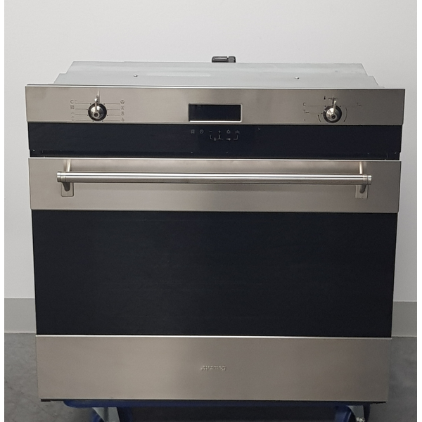 Smeg 76cm Classic Aesthetic Pyrolytic Built-In Oven SOA330X1