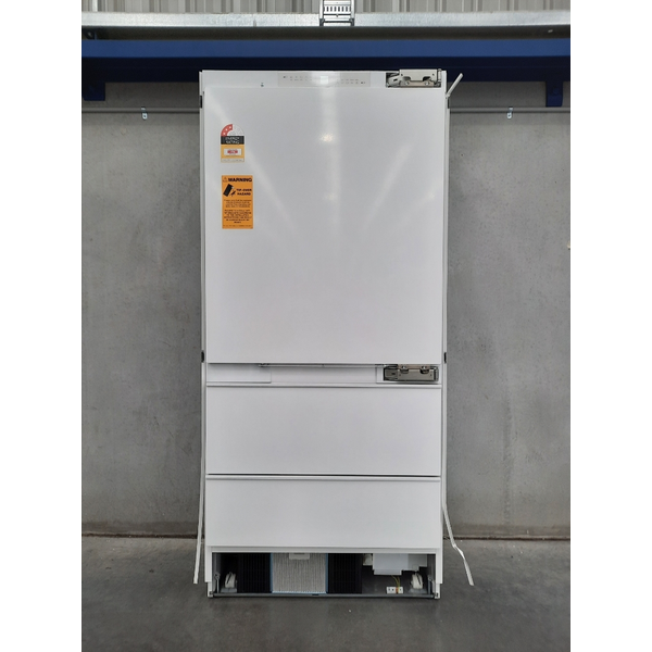 Liebherr 585L Integrated Bottom Mount Fridge ECBN6156