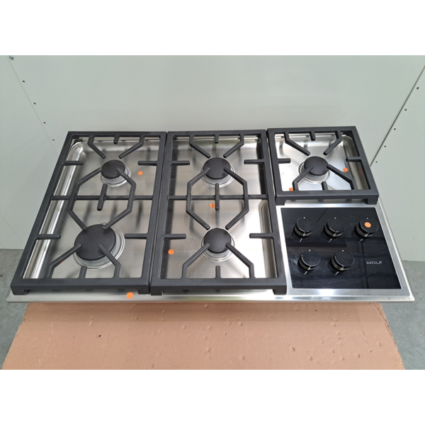WOLF Transitional 91cm Natural Gas Cooktop ICBCG365T/S