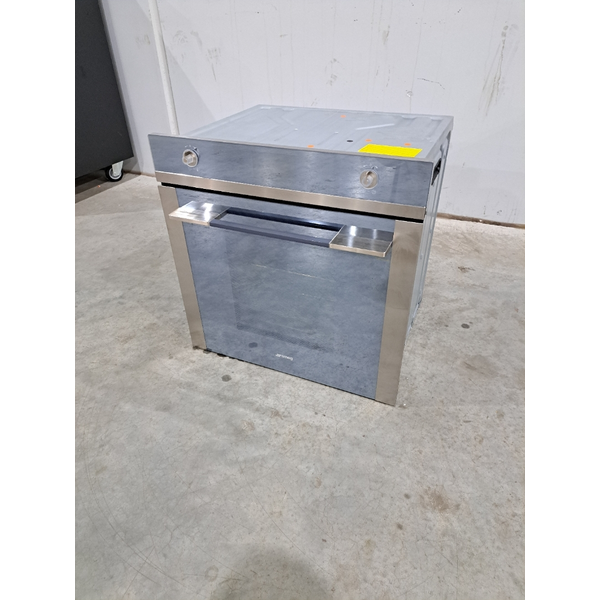 Smeg 60cm Linear Aesthetic Built-In Pyrolytic Oven SFPA6109