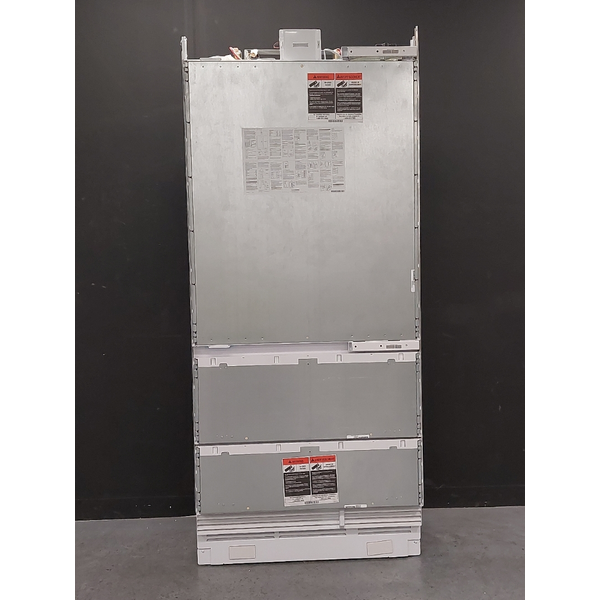 Sub-Zero 540L Integrated Bottom Mount Fridge with Internal Dispenser & Ice Maker ICBIT36CIIDRH