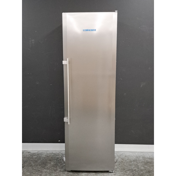 Liebherr 403L Upright Fridge with BioFresh Right Hinge SKBES4210