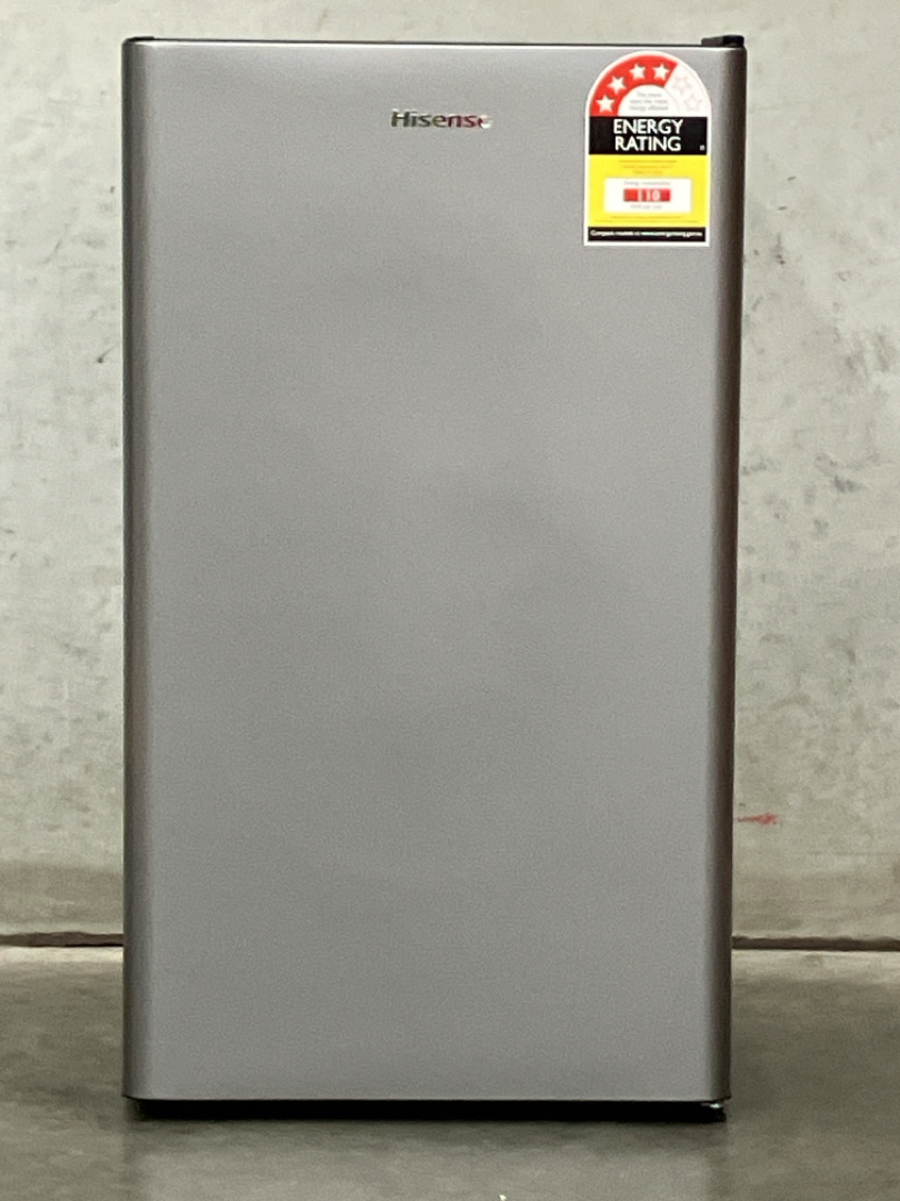 Hisense 124L Bar Fridge Silver HRBF126S | Home Clearance
