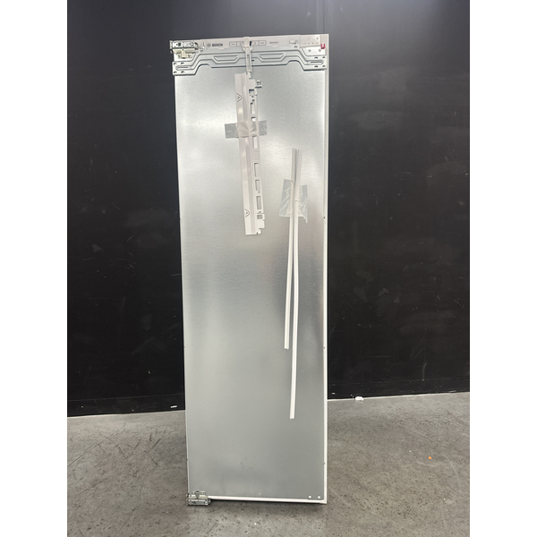 Bosch Series 6 Built-In Fully Integrated Freezer GIN81AC30A