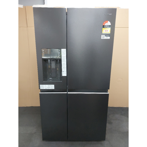 Westinghouse 609L Quad Door Fridge with Ice and Water Door Dispenser Matte Black WQE6170BB