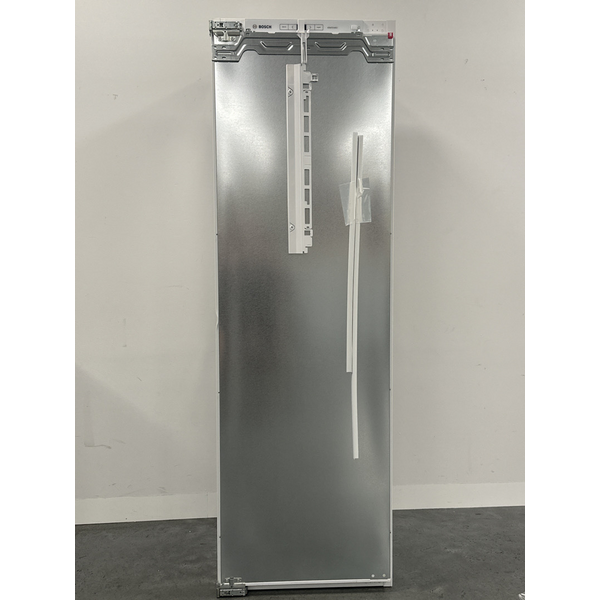 Bosch Series 6 Built-In Fully Integrated Freezer GIN81AC30A