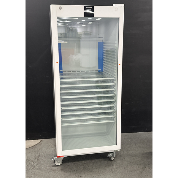 Liebherr 440L Pharmacy and Laboratory Refrigerator with Convection Cooling White Glass SRFVH5511