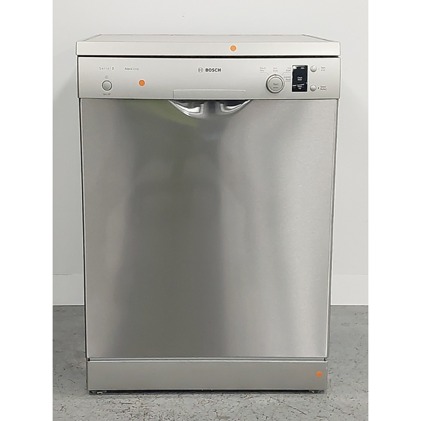 Bosch 60cm Series 2 Freestanding Silver Dishwasher SMS24AI01A