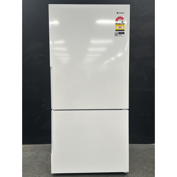 Westinghouse 496L Bottom Mount Frost Free Fridge WBE5300WC-R