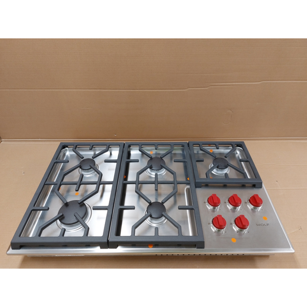 WOLF Professional 91cm Natural Gas Cooktop ICBCG365P/S