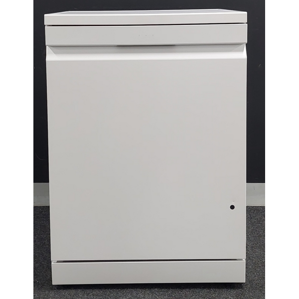 LG Freestanding QuadWash Dishwasher Matte White XD3A25MW